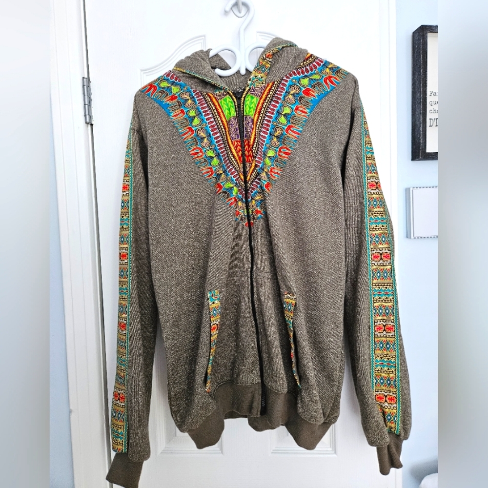Ethnic style Grey with colorfull accents.